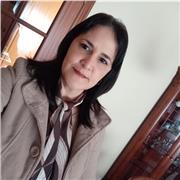 Soy profesional en el área de administración de empresas y soy clases de tareas dirigidas a un grupo de niños en la Cruz Roja